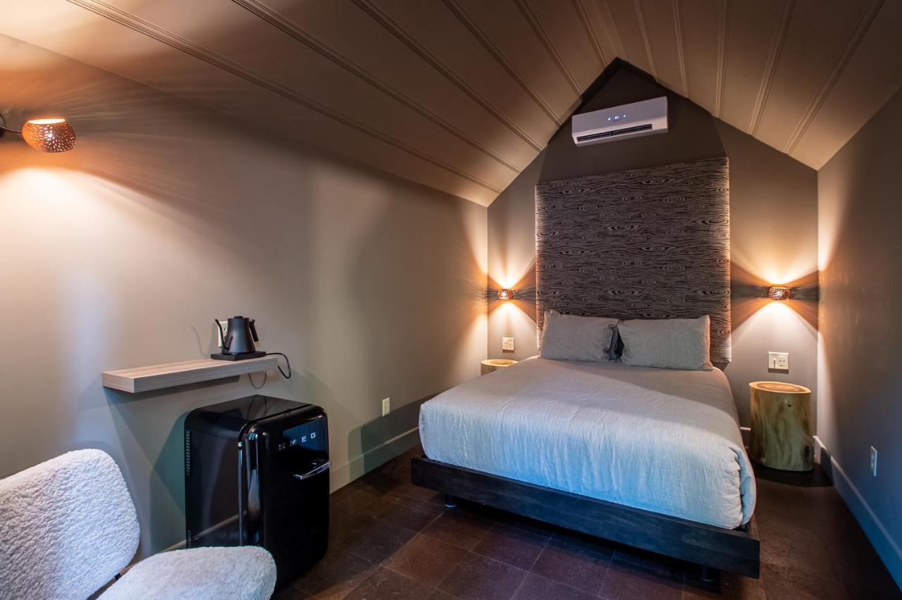Dawn Ranch Hotel Guerneville Bagian luar foto