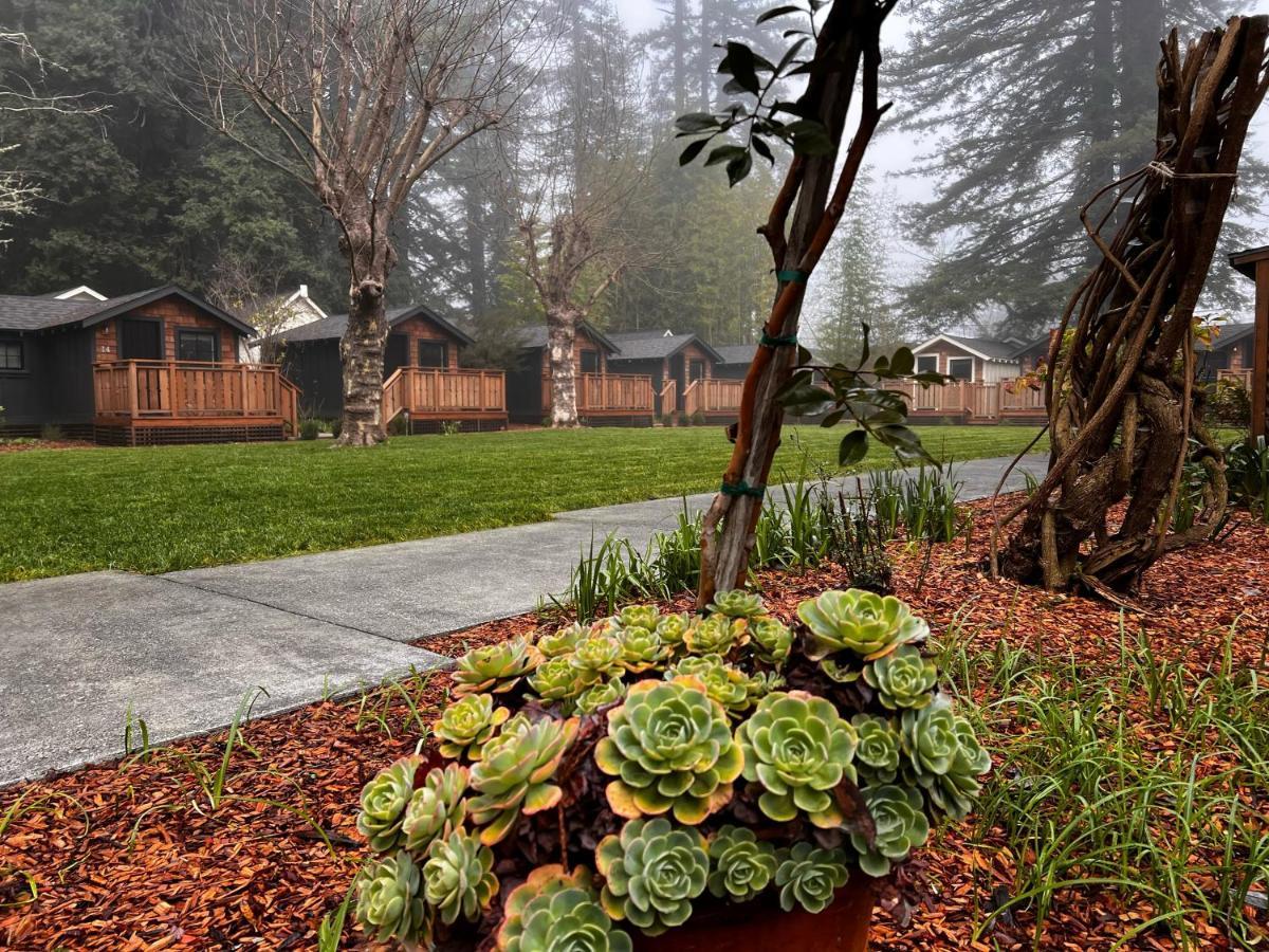 Dawn Ranch Hotel Guerneville Bagian luar foto